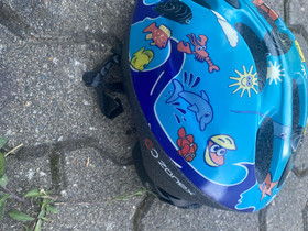 Lasten pyöräilykypärä, Pyörätarvikkeet ja kypärät, Polkupyörät ja pyöräily, Lappeenranta, Tori.fi Lasten pyöräilykypärä, Pyörätarvikkeet ja kypärät, Polkupyörät ja pyöräily, Lappeenranta, Tori.fi