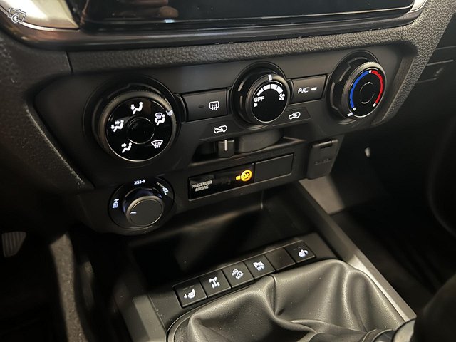 Isuzu D-Max 13