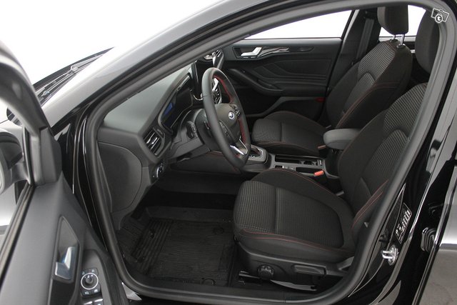 FORD FOCUS 9