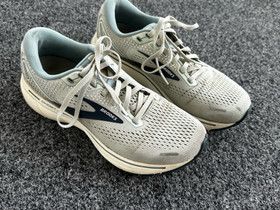 Brooks Chost 39, Juoksu ja lenkkeily, Urheilu ja ulkoilu, Lapua, Tori.fi Brooks Chost 39, Juoksu ja lenkkeily, Urheilu ja ulkoilu, Lapua, Tori.fi