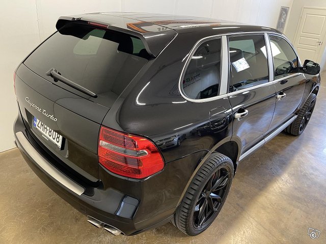 Porsche Cayenne 4