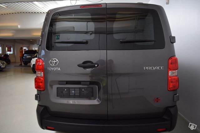Toyota PROACE 6