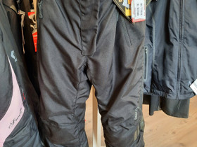 Scottin vedenpitävät goretex housut, Ajoasut, kengät ja kypärät, Mototarvikkeet ja varaosat, Seinäjoki, Tori.fi Scottin vedenpitävät goretex housut, Ajoasut, kengät ja kypärät, Mototarvikkeet ja varaosat, Seinäjoki, Tori.fi