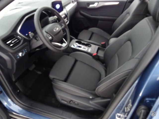 Ford KUGA 12