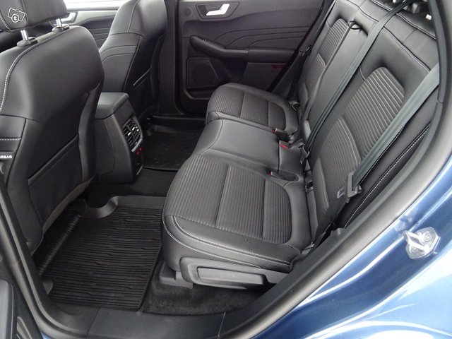 Ford KUGA 13