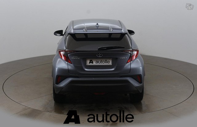 Toyota C-HR 8