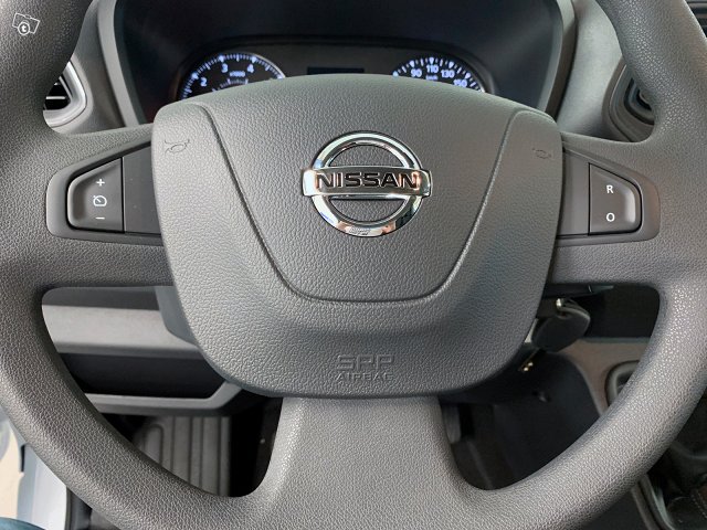Nissan Interstar 10