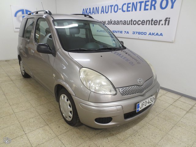 Toyota Yaris Verso