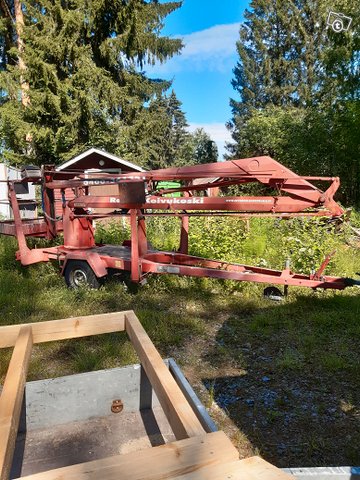 Henkilönostin Dino 100