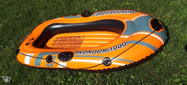 Kumivene Kondor 1000, kuva 1