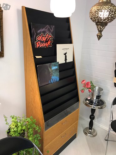 Upea vintage levyhylly / lehtihylly