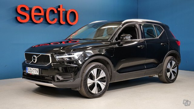 VOLVO XC40 1