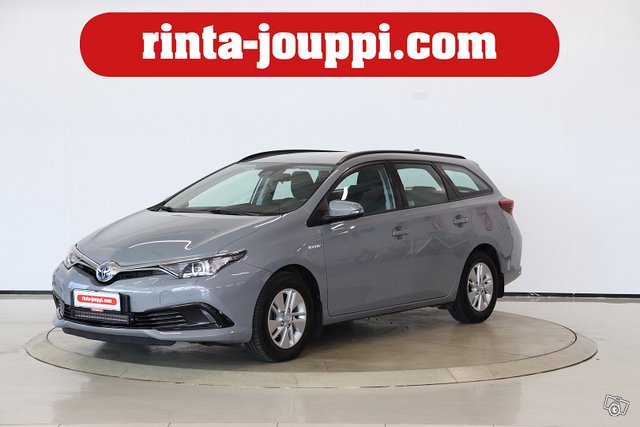TOYOTA AURIS 1