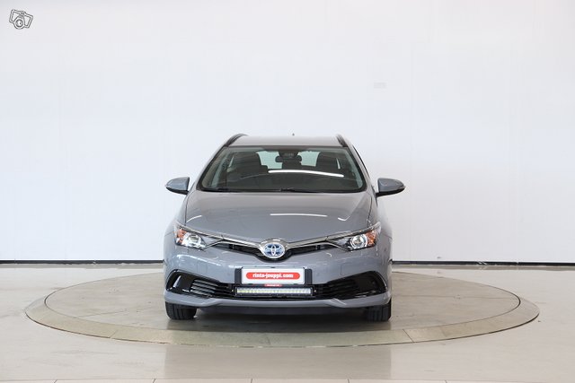TOYOTA AURIS 2