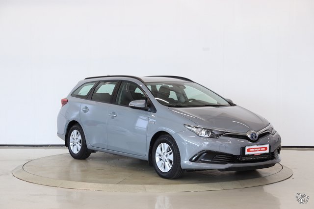 TOYOTA AURIS 3