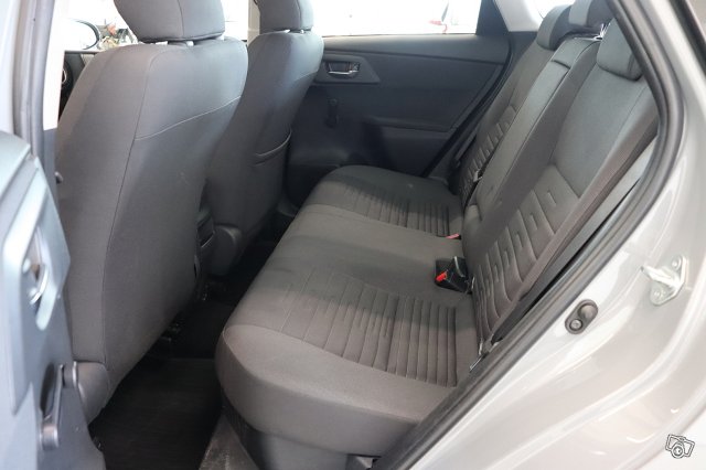 TOYOTA AURIS 13