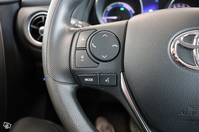 TOYOTA AURIS 20