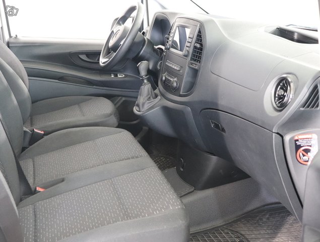 Mercedes-Benz Vito 9