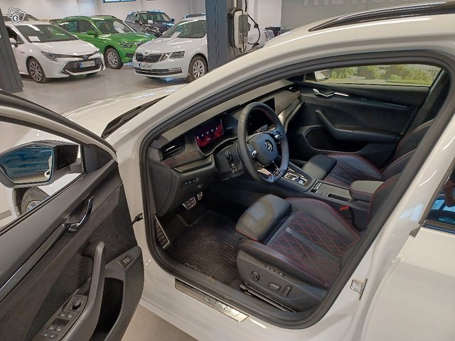 SKODA Octavia 5