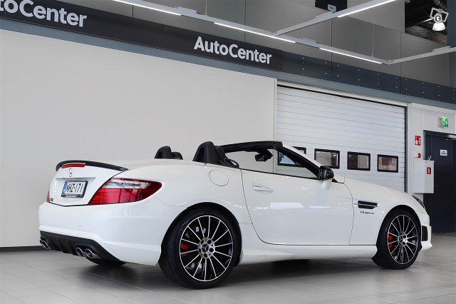 Mercedes-Benz SLK 55 AMG 6