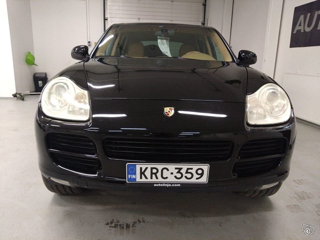 Porsche Cayenne 2