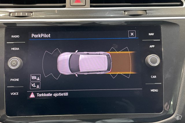 VOLKSWAGEN Tiguan 20