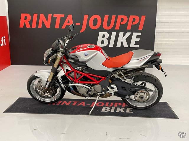 MV Agusta Brutale 5