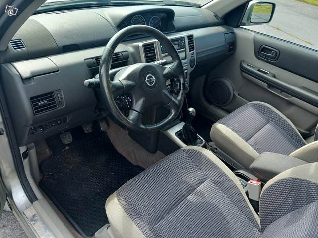 Nissan X-Trail 10