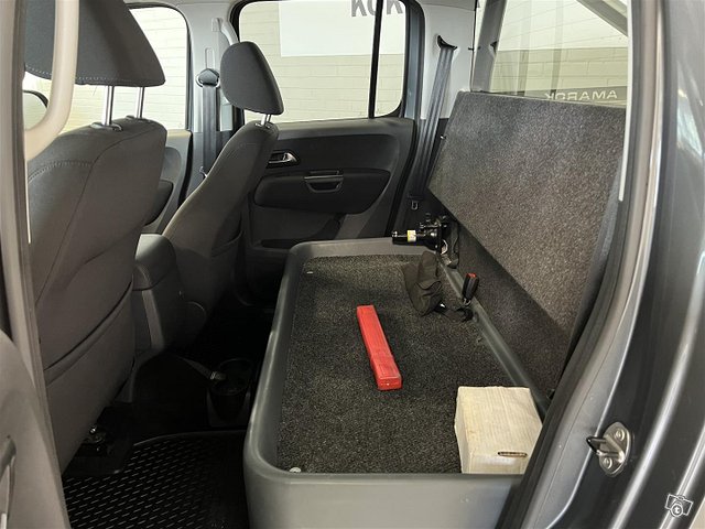 VOLKSWAGEN Amarok 7