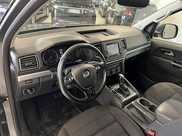 VOLKSWAGEN Amarok 9