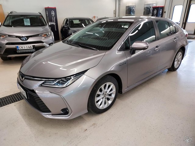TOYOTA COROLLA