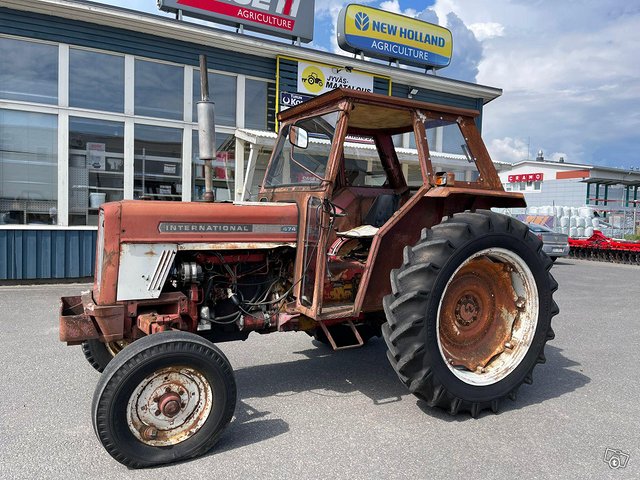 International 474, kuva 1