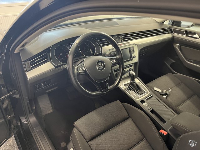 Volkswagen, VW Passat 10