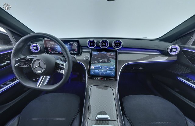 Mercedes-Benz C 8
