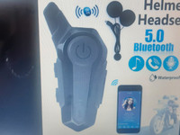 Hyvä Monipuolinen Bluetooth 5.0 kypäräpuhelin.