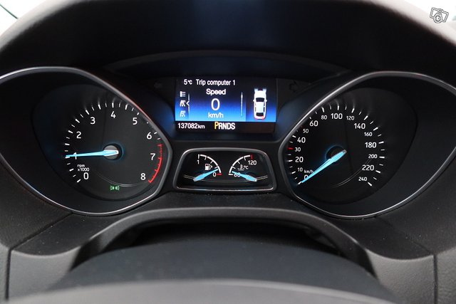 Ford Focus 8