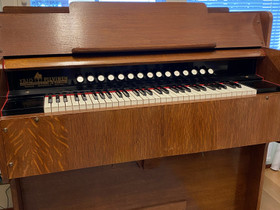 Harmooni, Pianot, urut ja koskettimet, Musiikki ja soittimet, Laihia, Tori.fi Harmooni, Pianot, urut ja koskettimet, Musiikki ja soittimet, Laihia, Tori.fi