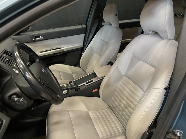 Volvo V50 8