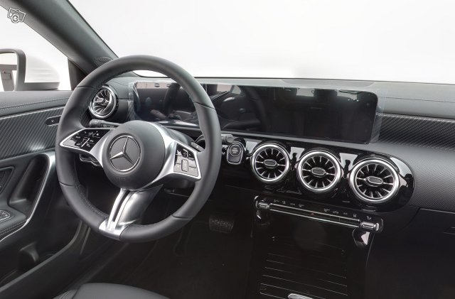 Mercedes-Benz CLA 7