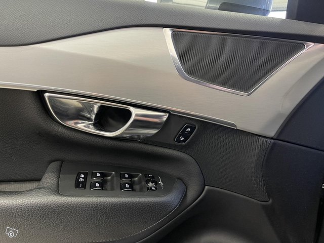 Volvo XC90 24