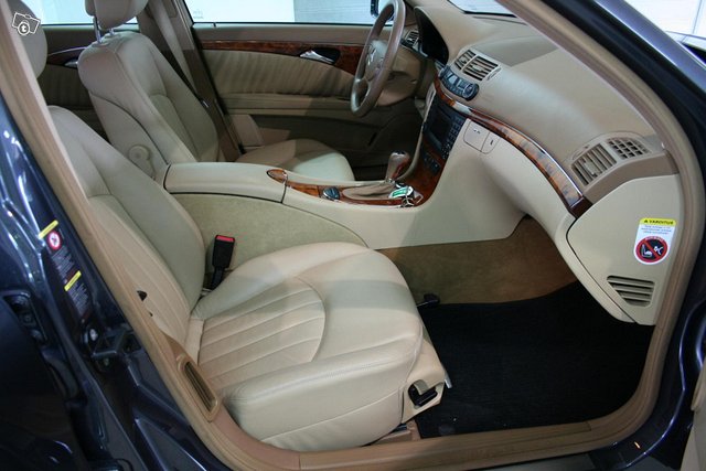 Mercedes-Benz E 12