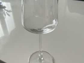 Iittala Essence punaviinilasi, Kahvikupit, mukit ja lasit, Keittiötarvikkeet ja astiat, Vantaa, Tori.fi Iittala Essence punaviinilasi, Kahvikupit, mukit ja lasit, Keittiötarvikkeet ja astiat, Vantaa, Tori.fi