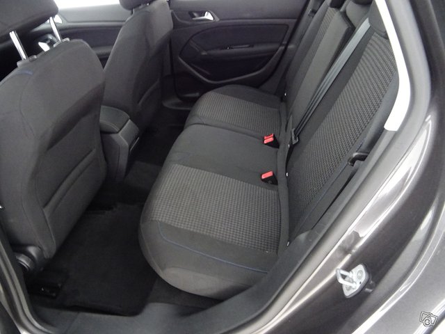 Peugeot 308 13