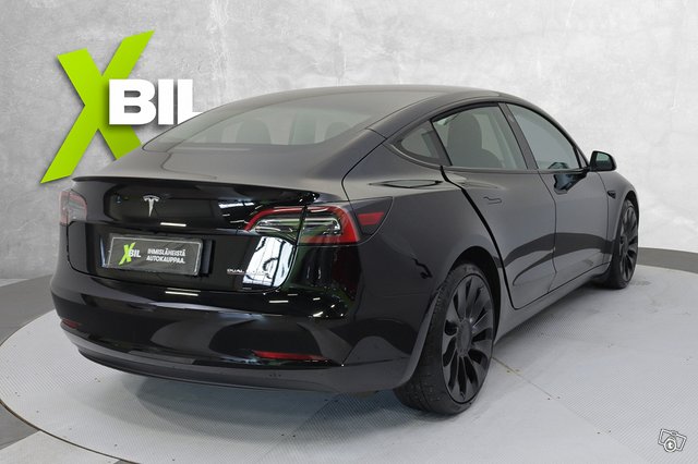 Tesla Model 3 5