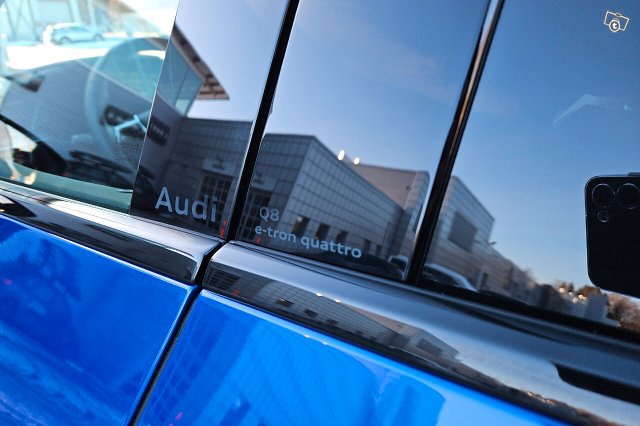Audi Q8 E-tron 13
