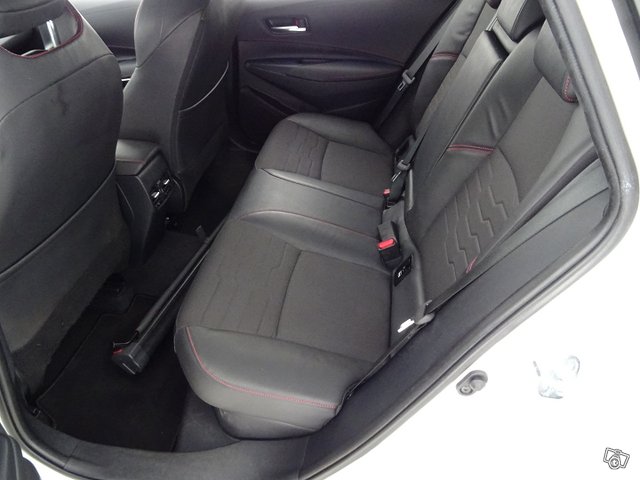 Toyota Corolla 13