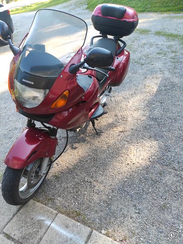 Honda Deauville, kuva 1