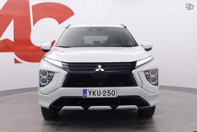 Mitsubishi Eclipse Cross 8