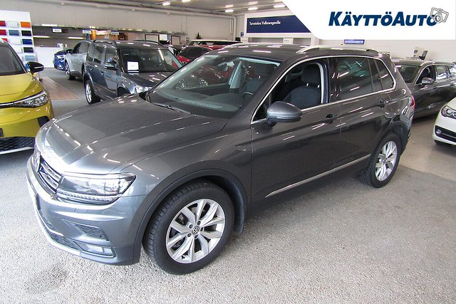 VOLKSWAGEN Tiguan