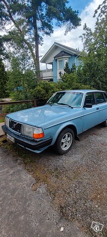 Volvo 240 1